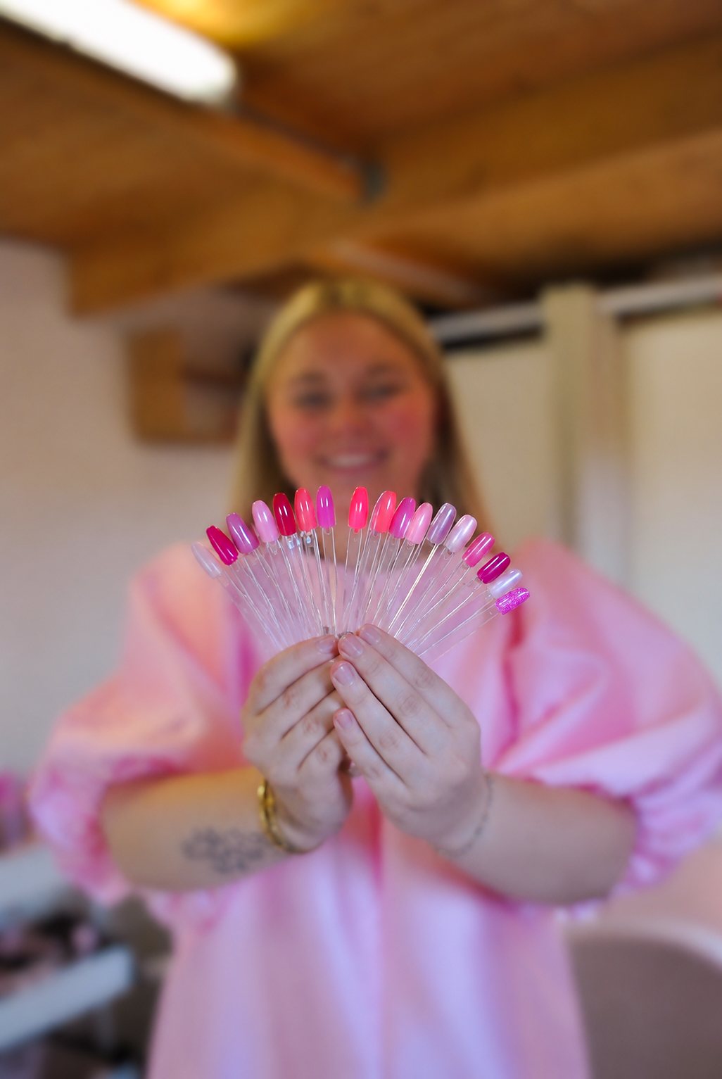 Verzorgde nagels met BIAB en een natuurlijke afwerking